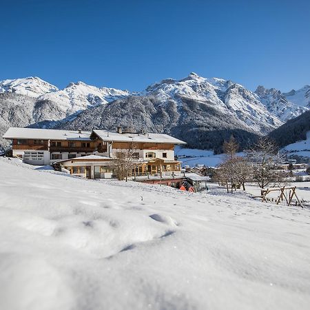 Ladestatthof Hotel Neustift im Stubaital Exterior photo