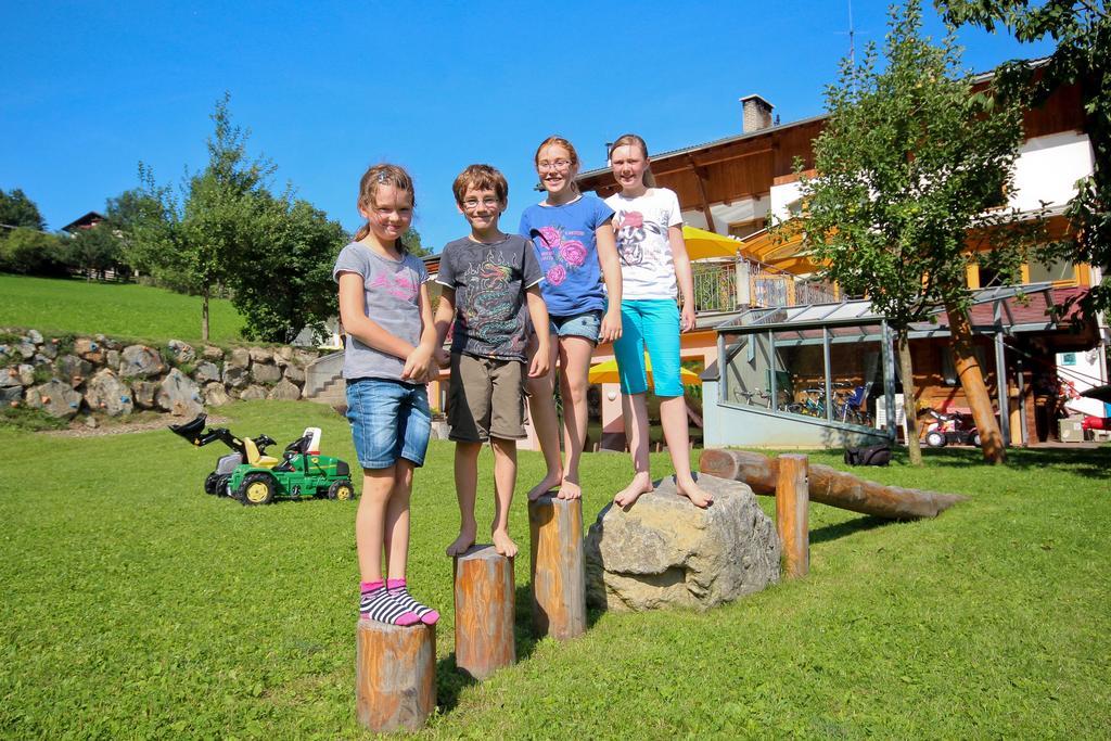 Ladestatthof Hotel Neustift im Stubaital Exterior photo